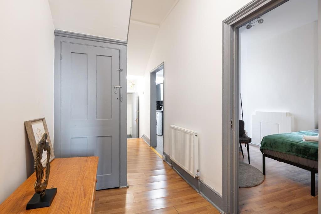 2A - Bright & Airy 2 Bed Flat - 20 Mins To Central London Exterior photo